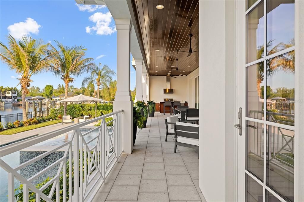 Activo con contrato: $7,500,000 (6 camas, 6 baños, 6600 Pies cuadrados)