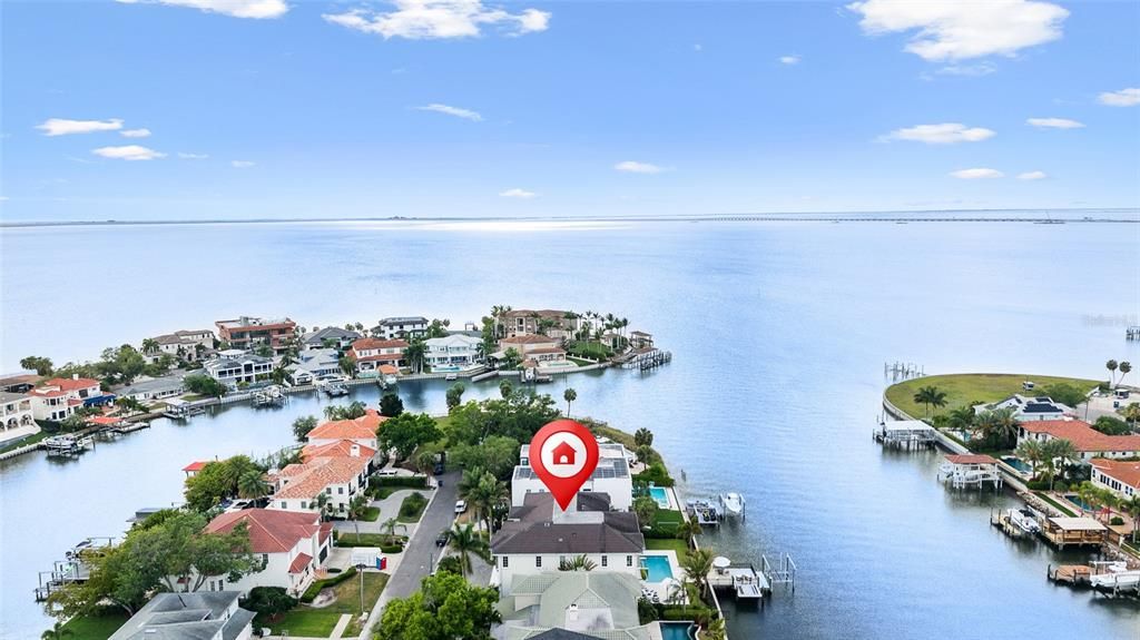 Activo con contrato: $7,500,000 (6 camas, 6 baños, 6600 Pies cuadrados)