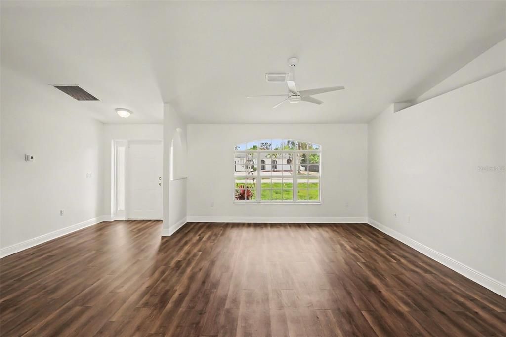 En Venta: $314,950 (3 camas, 2 baños, 1580 Pies cuadrados)