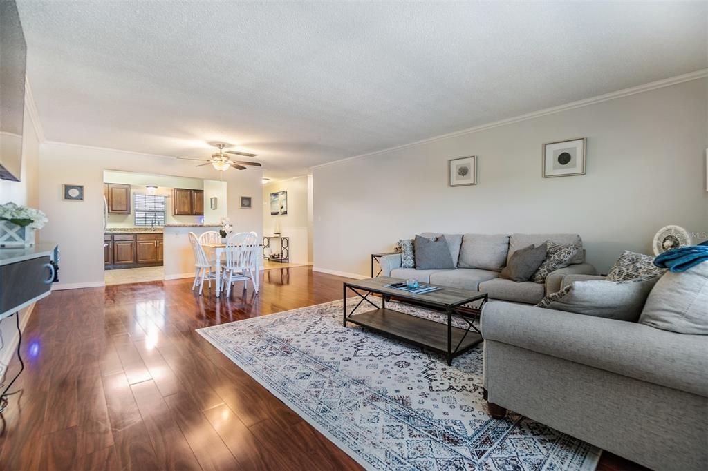 For Sale: $250,000 (2 beds, 2 baths, 1200 Square Feet)