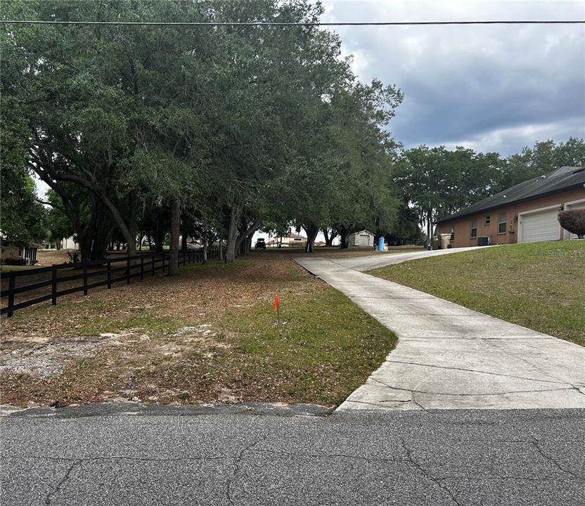 待售: $249,000 (4.36 acres)