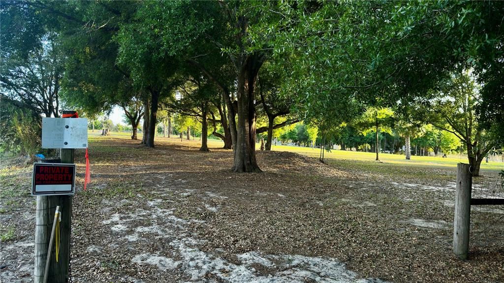待售: $249,000 (4.36 acres)
