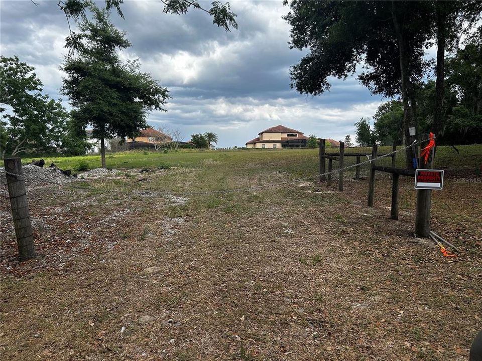 待售: $249,000 (4.36 acres)