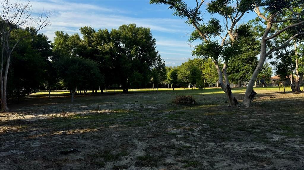 待售: $249,000 (4.36 acres)