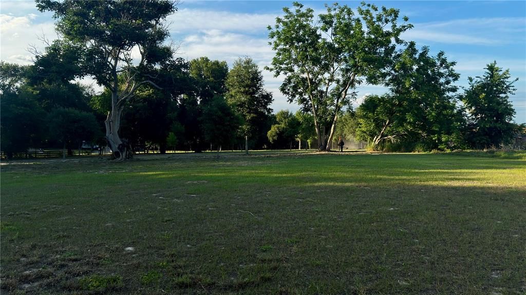 待售: $249,000 (4.36 acres)