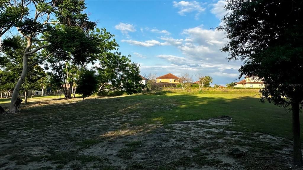 待售: $249,000 (4.36 acres)