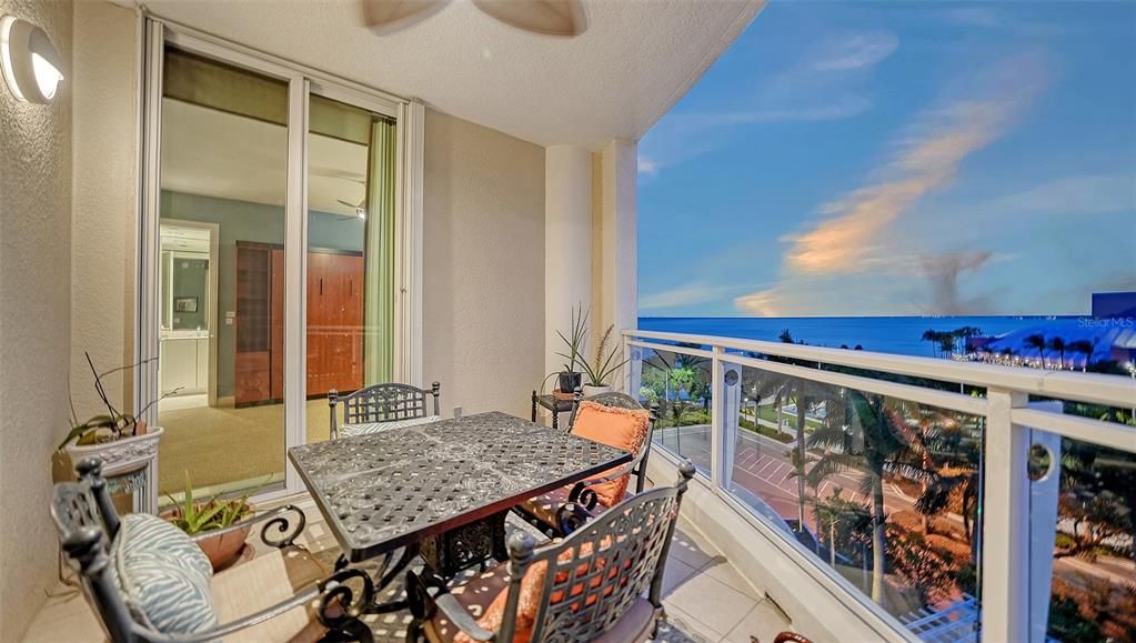 For Sale: $2,750,000 (2 beds, 3 baths, 3135 Square Feet)