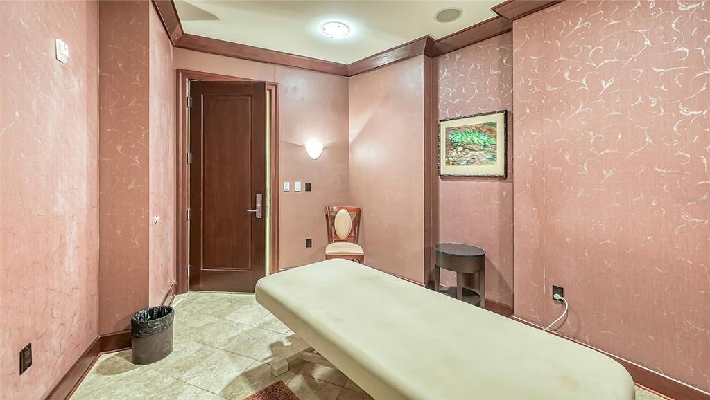 For Sale: $2,750,000 (2 beds, 3 baths, 3135 Square Feet)