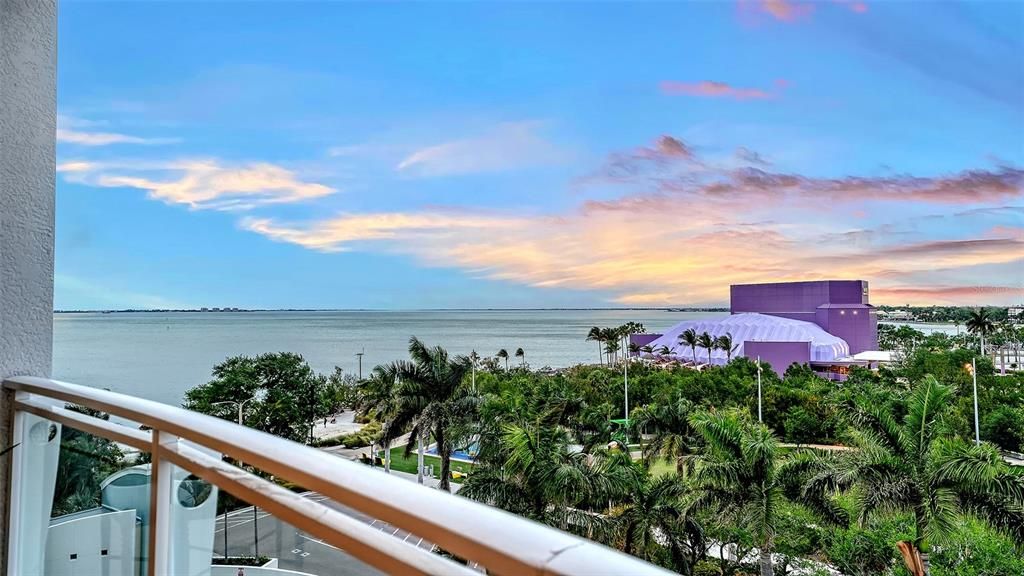 For Sale: $2,750,000 (2 beds, 3 baths, 3135 Square Feet)