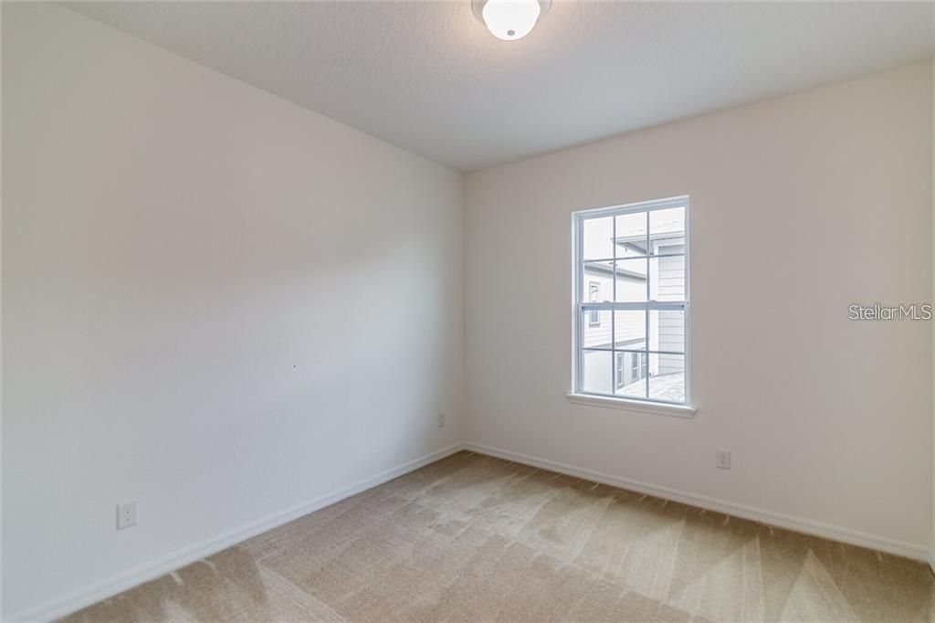 Activo con contrato: $795,000 (4 camas, 3 baños, 3092 Pies cuadrados)
