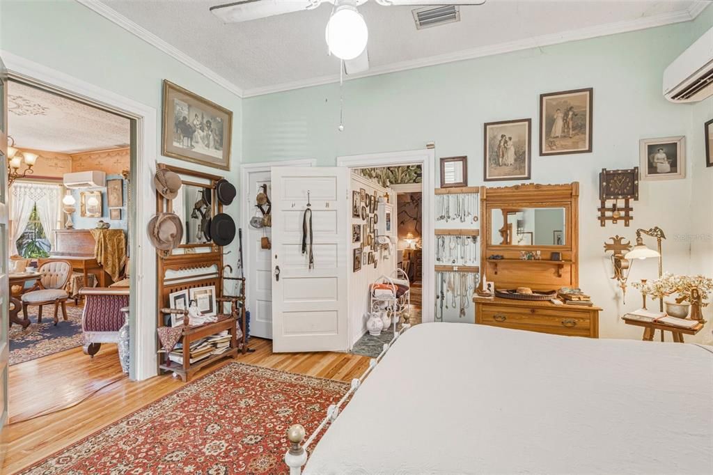 For Sale: $440,000 (3 beds, 2 baths, 2491 Square Feet)