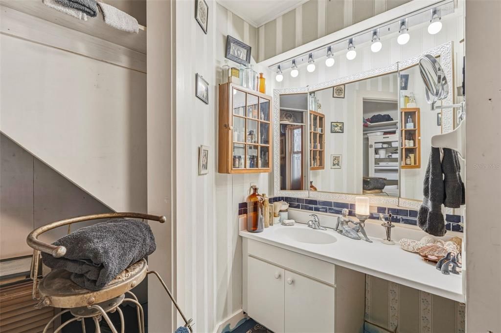For Sale: $440,000 (3 beds, 2 baths, 2491 Square Feet)