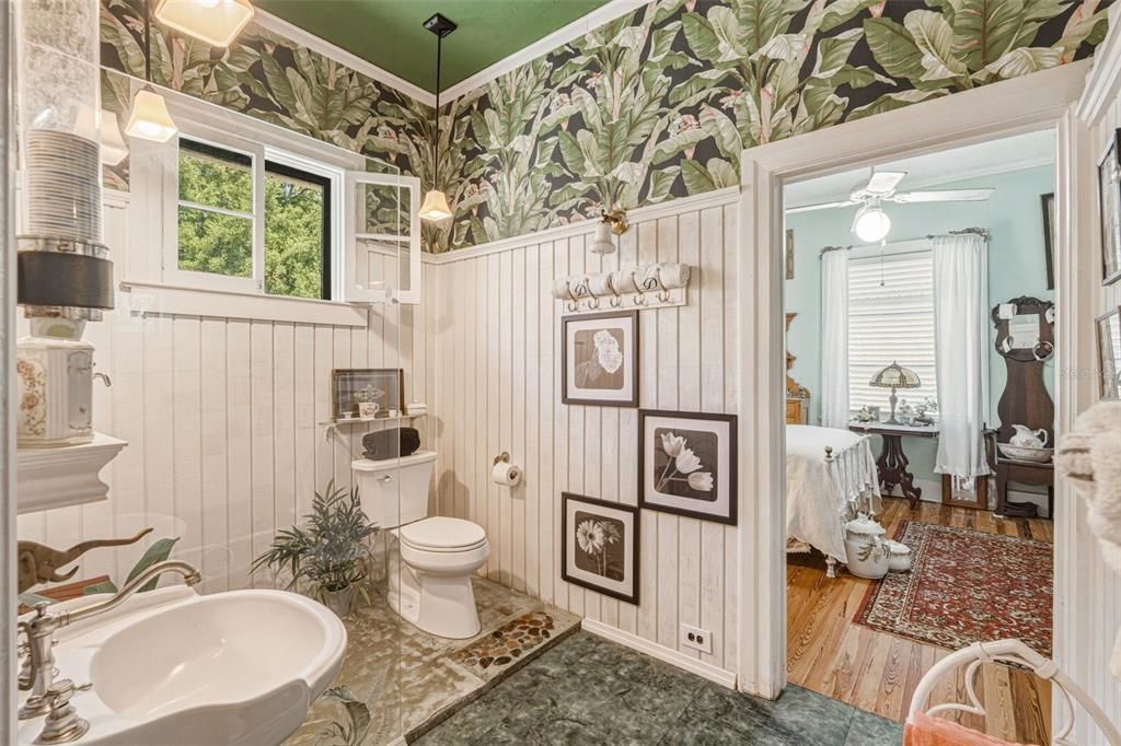 For Sale: $440,000 (3 beds, 2 baths, 2491 Square Feet)