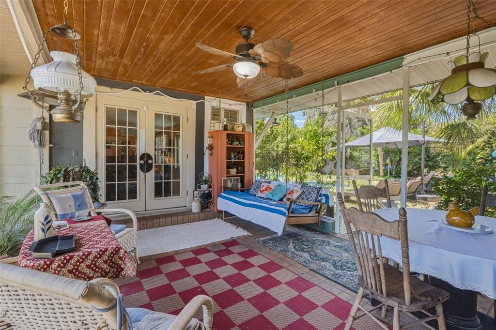For Sale: $440,000 (3 beds, 2 baths, 2491 Square Feet)