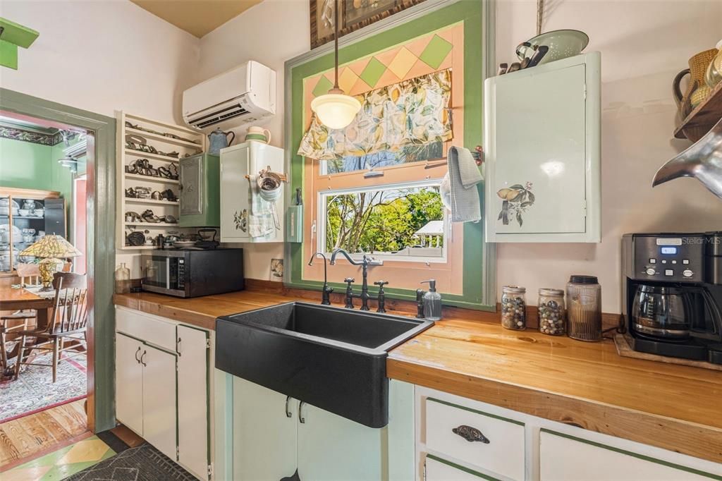 For Sale: $440,000 (3 beds, 2 baths, 2491 Square Feet)