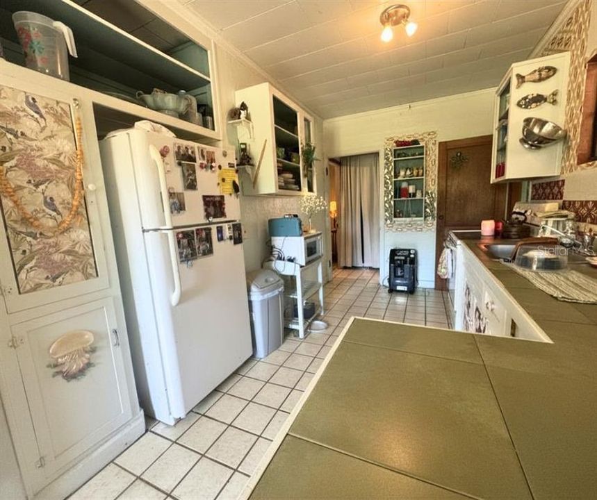 For Sale: $440,000 (3 beds, 2 baths, 2491 Square Feet)