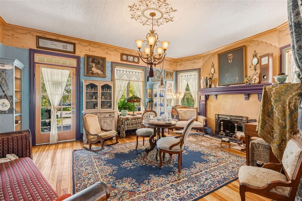 For Sale: $440,000 (3 beds, 2 baths, 2491 Square Feet)