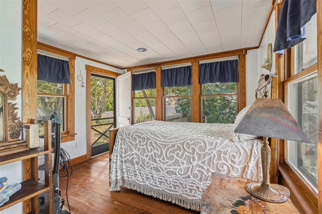 For Sale: $440,000 (3 beds, 2 baths, 2491 Square Feet)