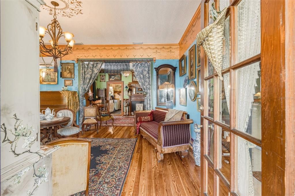 For Sale: $440,000 (3 beds, 2 baths, 2491 Square Feet)