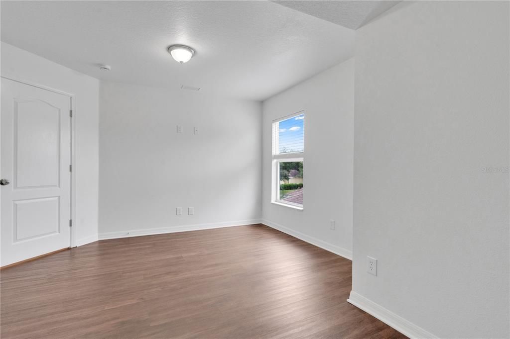 En Venta: $384,900 (4 camas, 2 baños, 1913 Pies cuadrados)