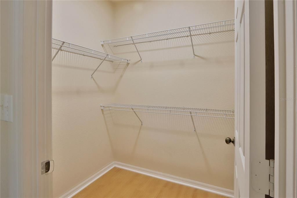 Activo con contrato: $1,450 (1 camas, 1 baños, 976 Pies cuadrados)
