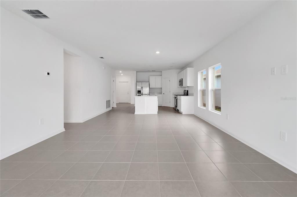 For Rent: $2,500 (4 beds, 2 baths, 1708 Square Feet)