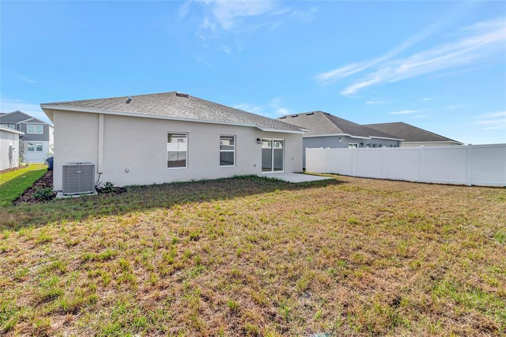 For Rent: $2,500 (4 beds, 2 baths, 1708 Square Feet)