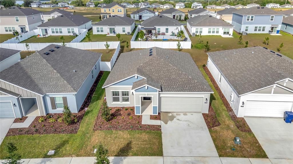 For Rent: $2,500 (4 beds, 2 baths, 1708 Square Feet)