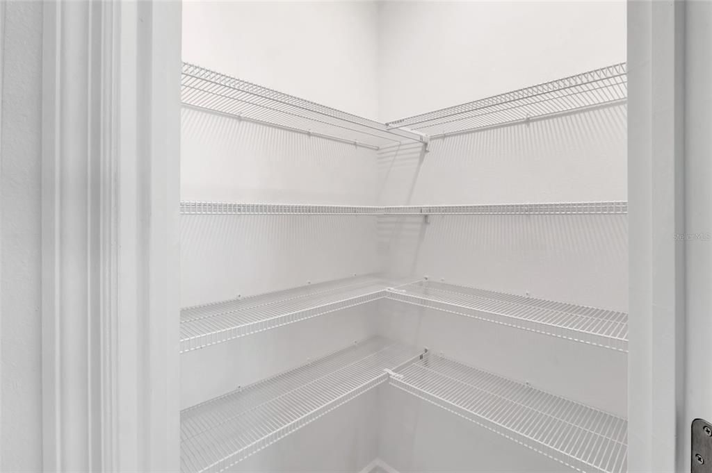 For Rent: $2,500 (4 beds, 2 baths, 1708 Square Feet)