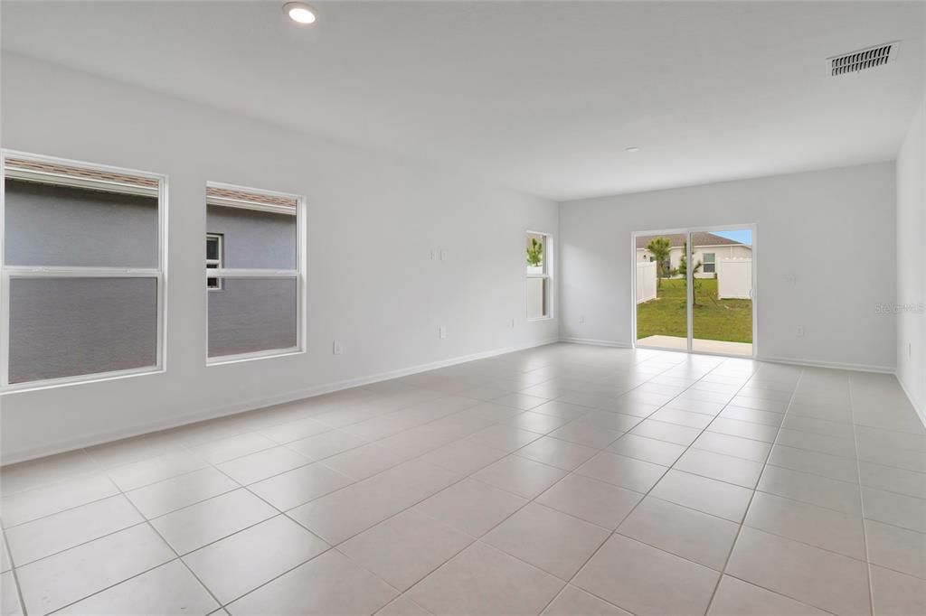 For Rent: $2,500 (4 beds, 2 baths, 1708 Square Feet)