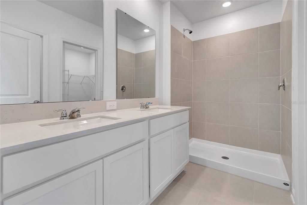 For Rent: $2,500 (4 beds, 2 baths, 1708 Square Feet)