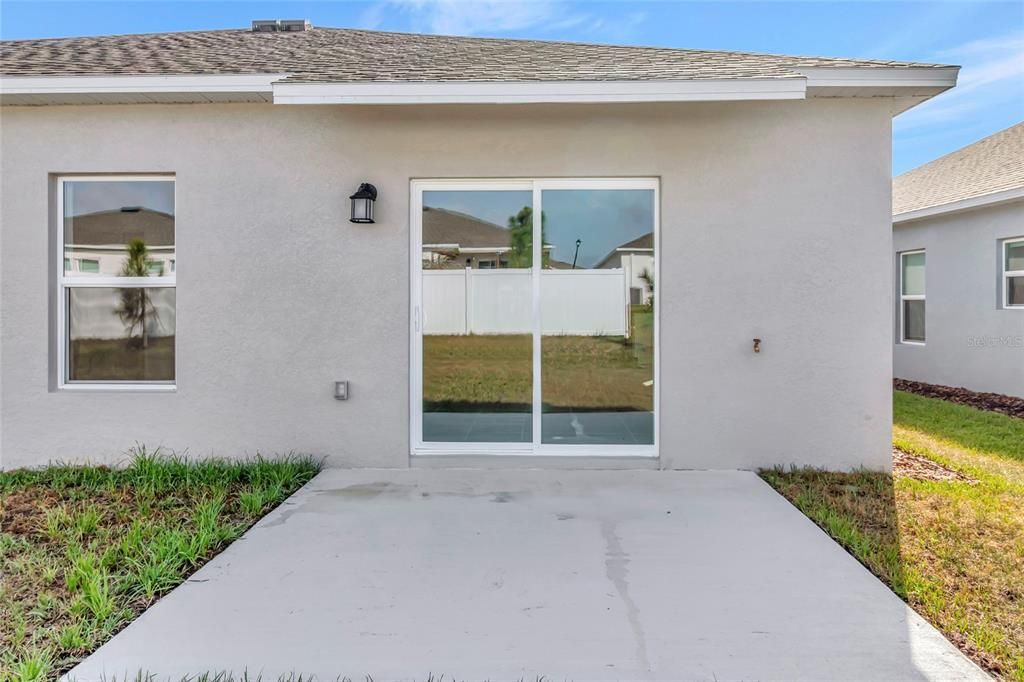 For Rent: $2,500 (4 beds, 2 baths, 1708 Square Feet)