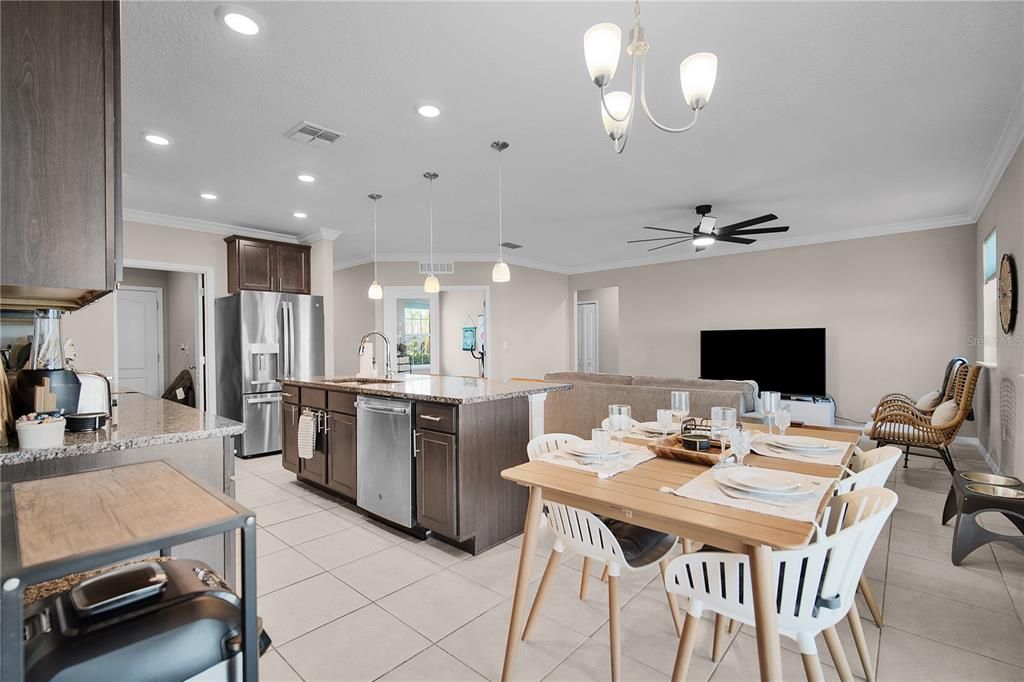 En Venta: $367,999 (3 camas, 2 baños, 1600 Pies cuadrados)