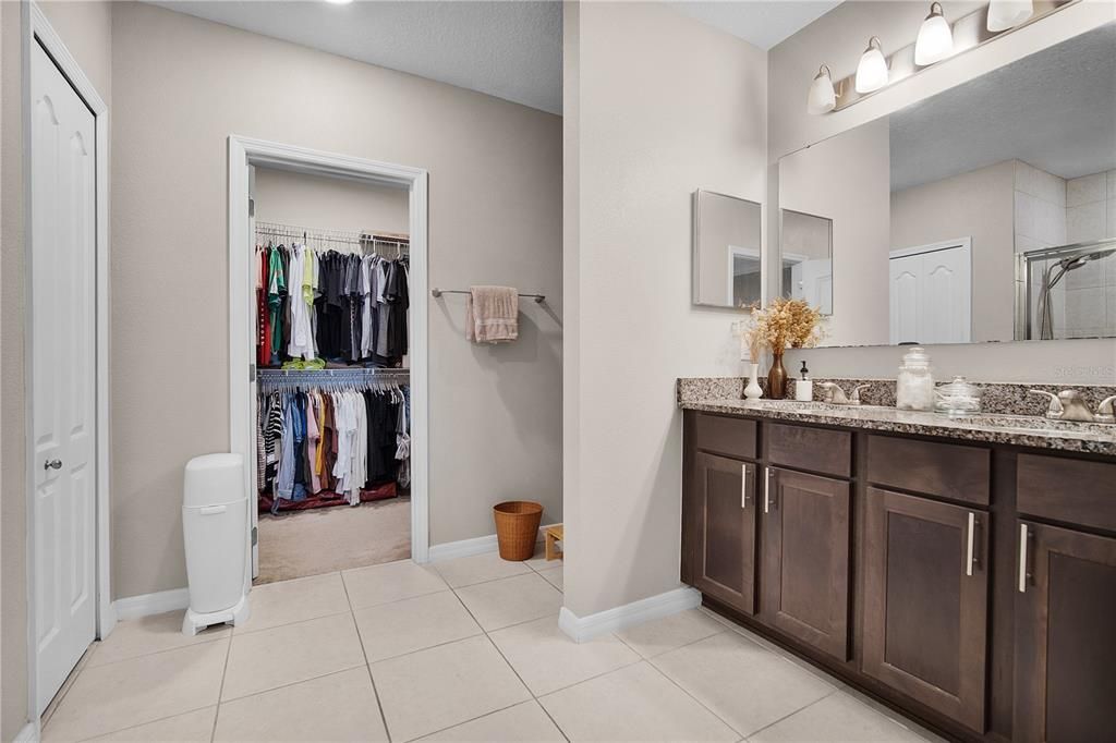 En Venta: $367,999 (3 camas, 2 baños, 1600 Pies cuadrados)