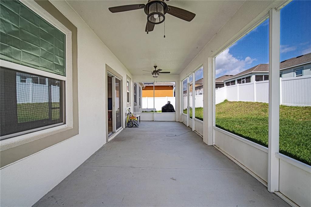 En Venta: $367,999 (3 camas, 2 baños, 1600 Pies cuadrados)