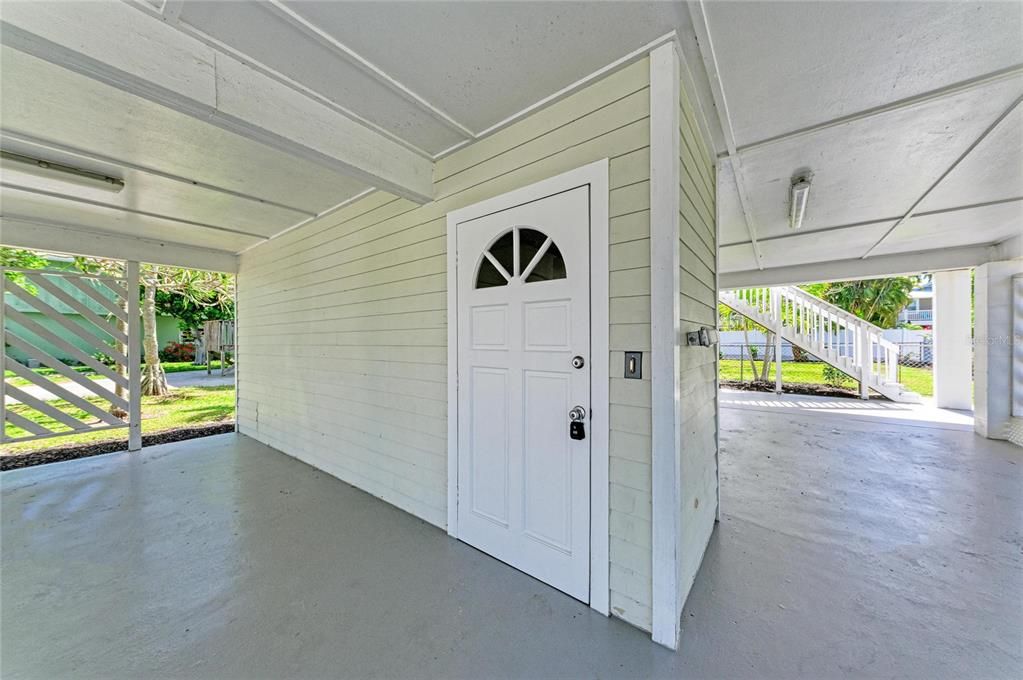 For Sale: $1,600,000 (2 beds, 2 baths, 1200 Square Feet)