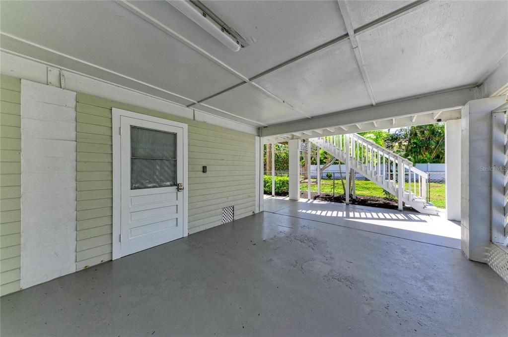 For Sale: $1,600,000 (2 beds, 2 baths, 1200 Square Feet)