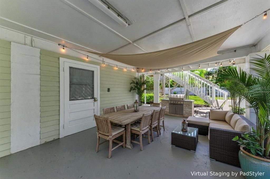 For Sale: $1,600,000 (2 beds, 2 baths, 1200 Square Feet)