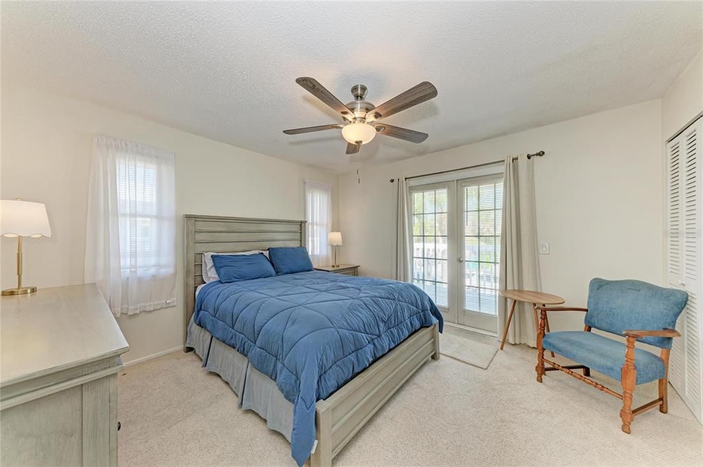 For Sale: $1,600,000 (2 beds, 2 baths, 1200 Square Feet)