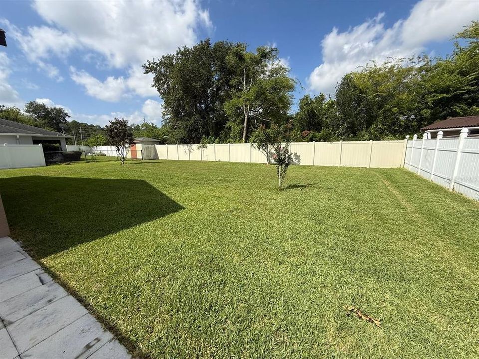 For Rent: $1,700 (3 beds, 2 baths, 1200 Square Feet)