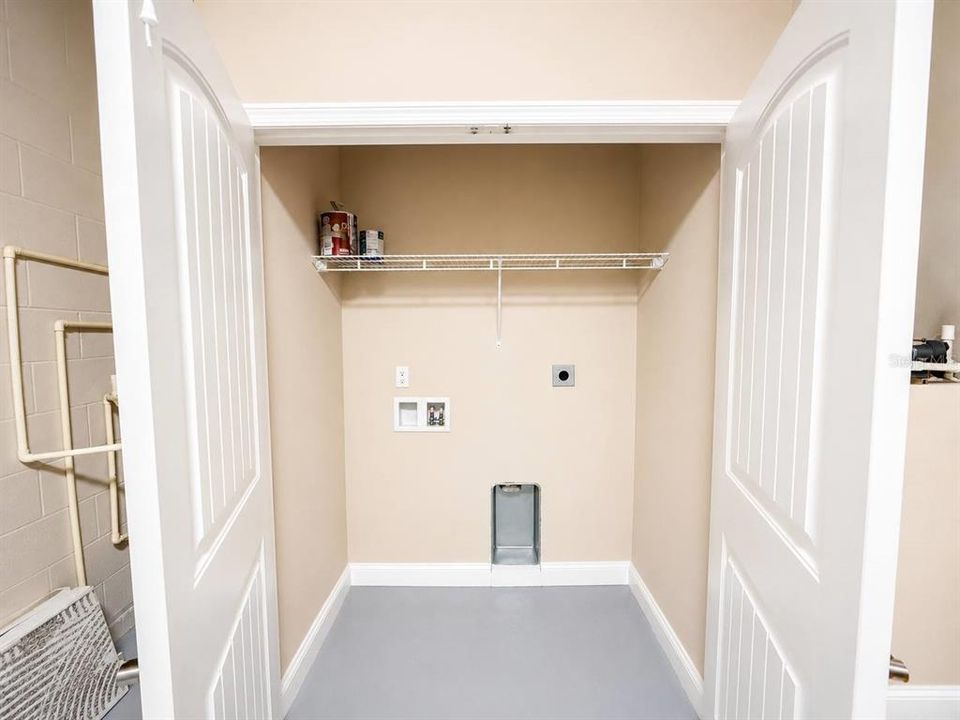 For Rent: $1,700 (3 beds, 2 baths, 1200 Square Feet)