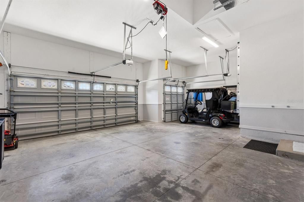 Activo con contrato: $549,000 (3 camas, 3 baños, 2016 Pies cuadrados)