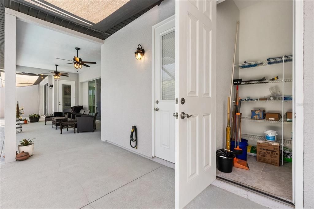 Activo con contrato: $549,000 (3 camas, 3 baños, 2016 Pies cuadrados)