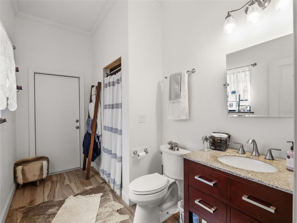 En Venta: $849,900 (4 camas, 3 baños, 2903 Pies cuadrados)