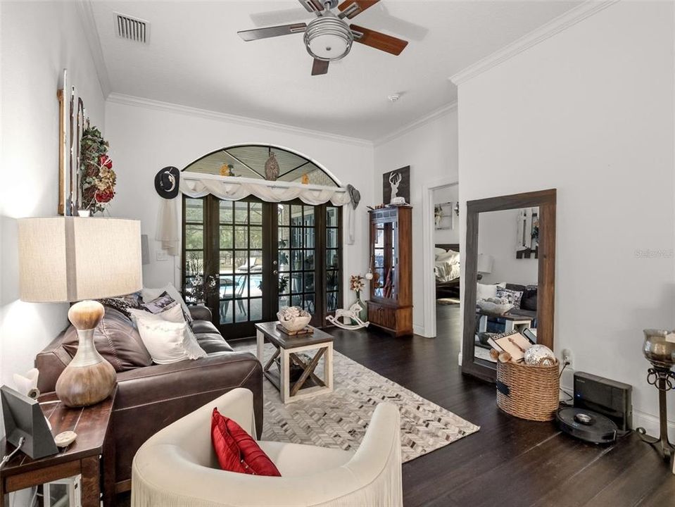 En Venta: $849,900 (4 camas, 3 baños, 2903 Pies cuadrados)
