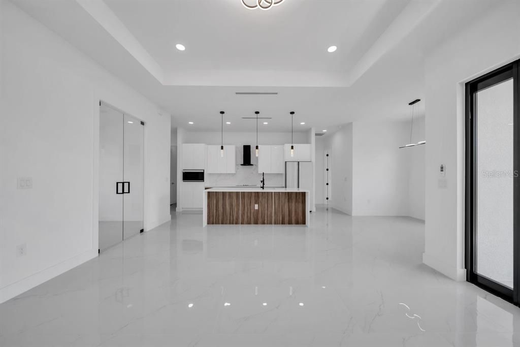 For Sale: $364,900 (3 beds, 2 baths, 1650 Square Feet)