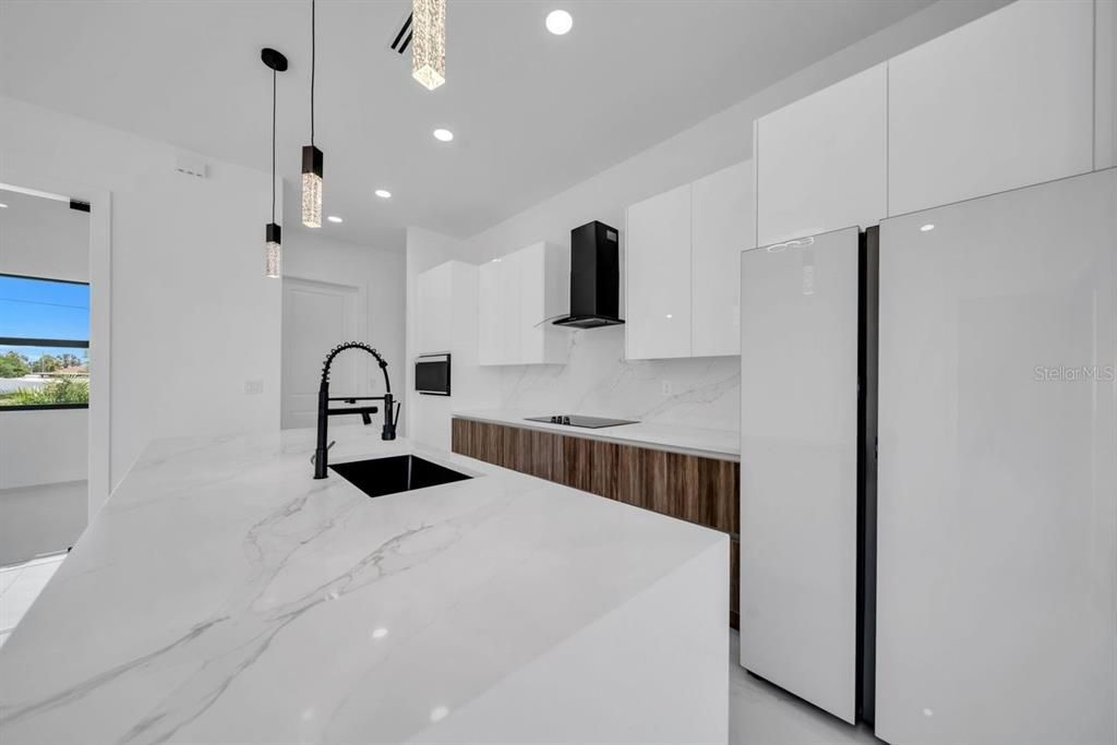 For Sale: $364,900 (3 beds, 2 baths, 1650 Square Feet)