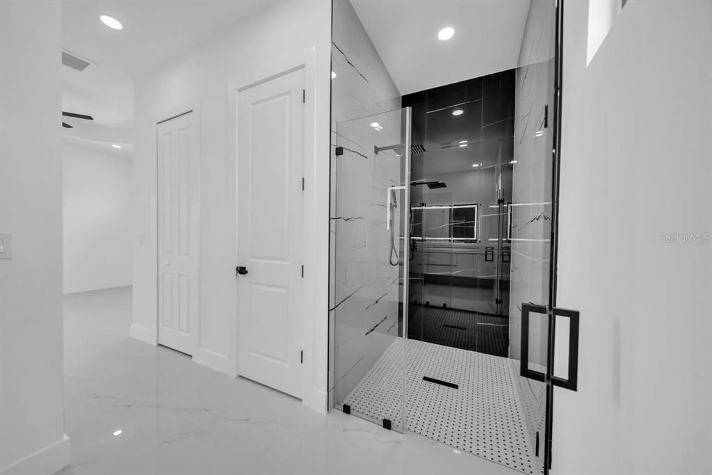 For Sale: $364,900 (3 beds, 2 baths, 1650 Square Feet)