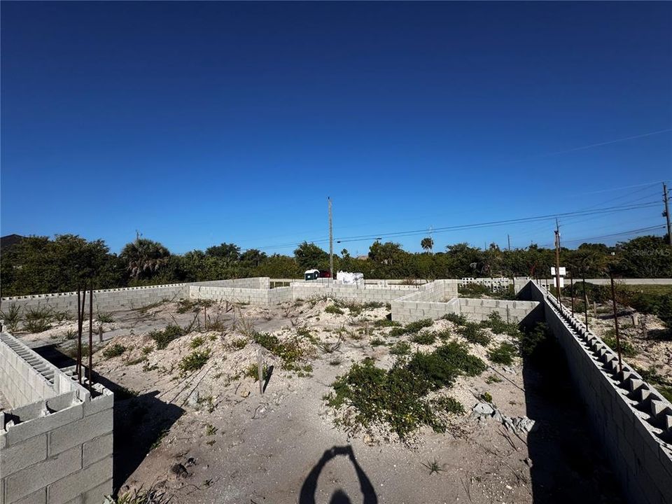 На продажу: $239,000 (0.23 acres)