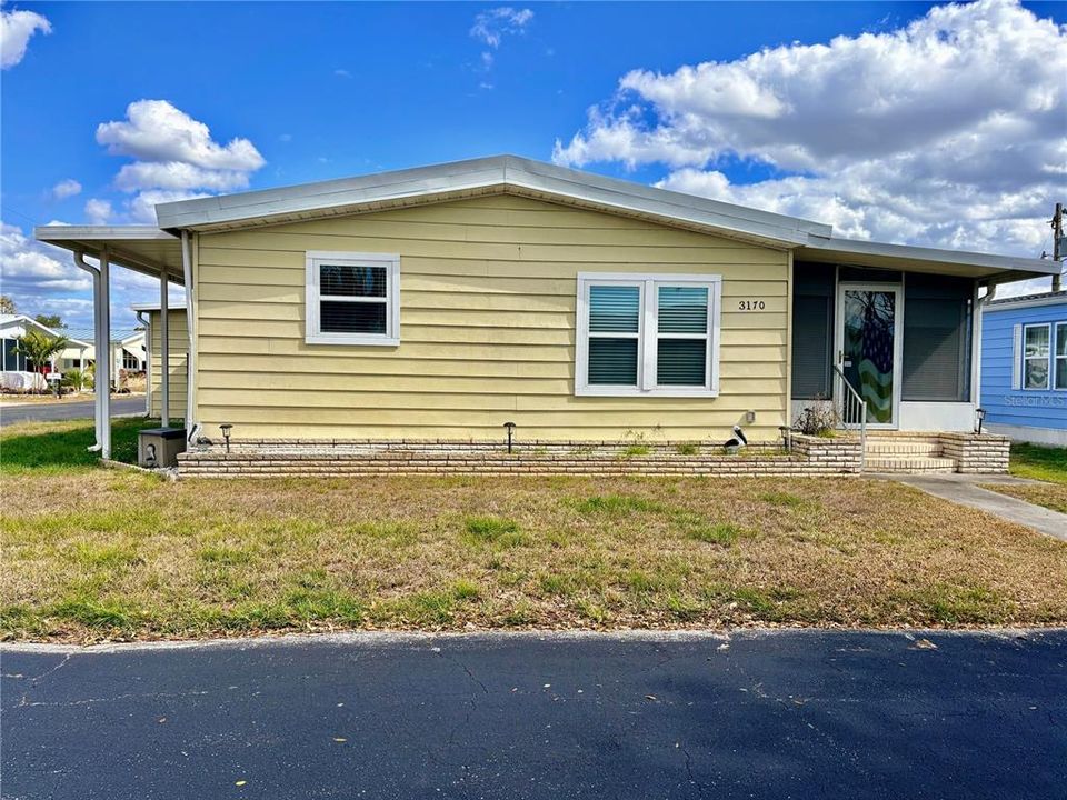 For Sale: $154,900 (2 beds, 2 baths, 960 Square Feet)